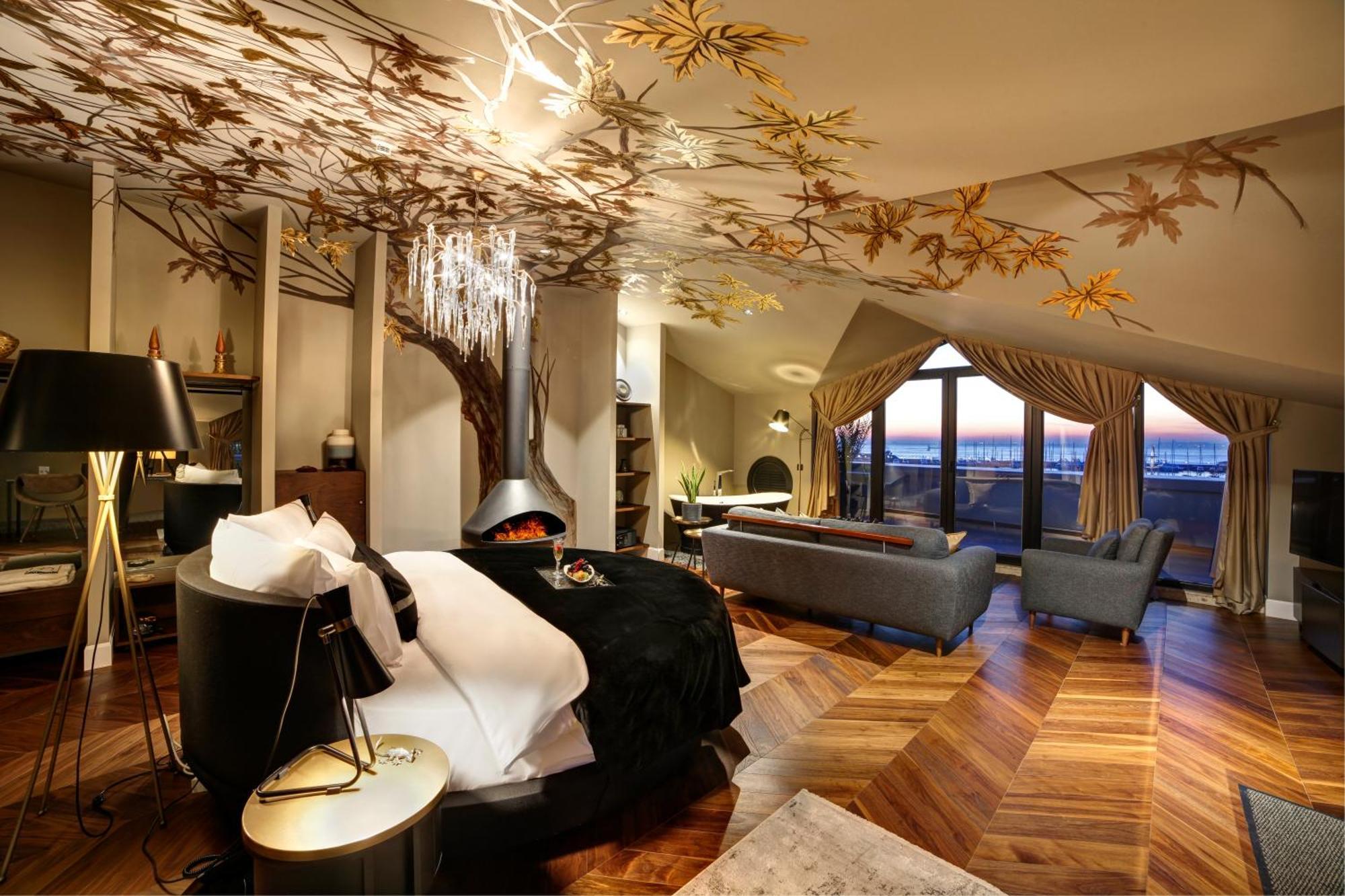 Готель 39 Kalamis Marina & Restaurant 3*