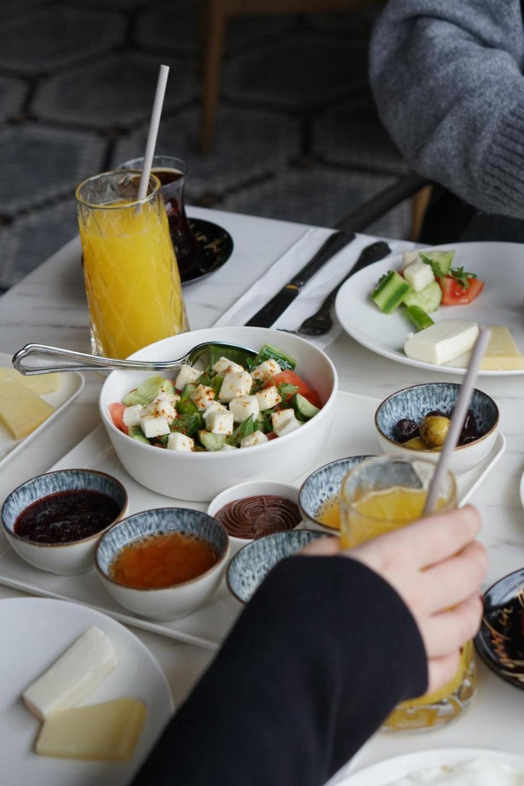 Отель 39 Kalamis Marina & Restaurant 3*